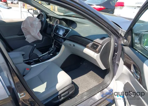 2017 Honda Accord Ex-L z USA, uszkodzony, nr VIN 1HGCR2F87HA114404